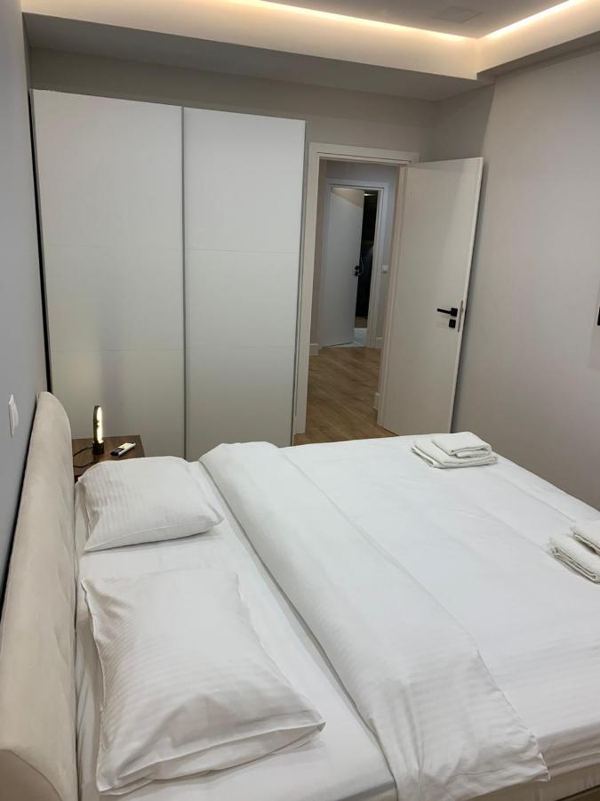 Central & Comfy Apartment 2Mins Walking From Metro Афины Экстерьер фото